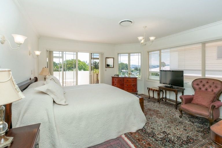 Photo of property in 8 Selwyn Road, Hospital Hill, Napier, 4110
