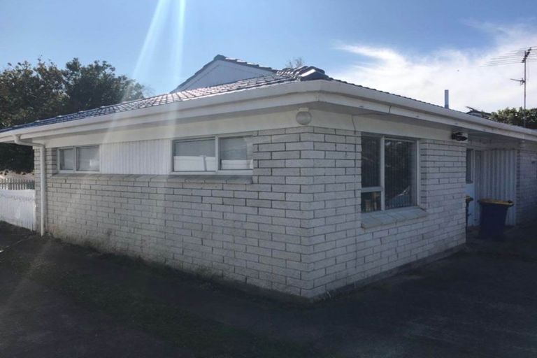 Photo of property in 24 Lingfield Street, Glenfield, Auckland, 0629