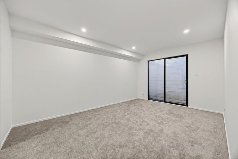 Photo of property in 27 Jandell Crescent, Bucklands Beach, Auckland, 2014