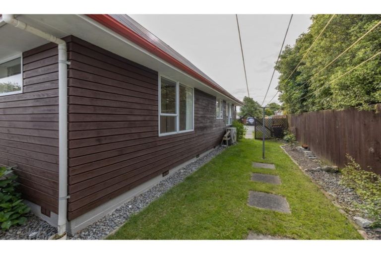 Photo of property in 1/99 Bayswater Crescent, Bromley, Christchurch, 8062