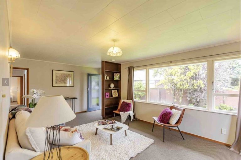 Photo of property in 10 Weathers Place, Taradale, Napier, 4112