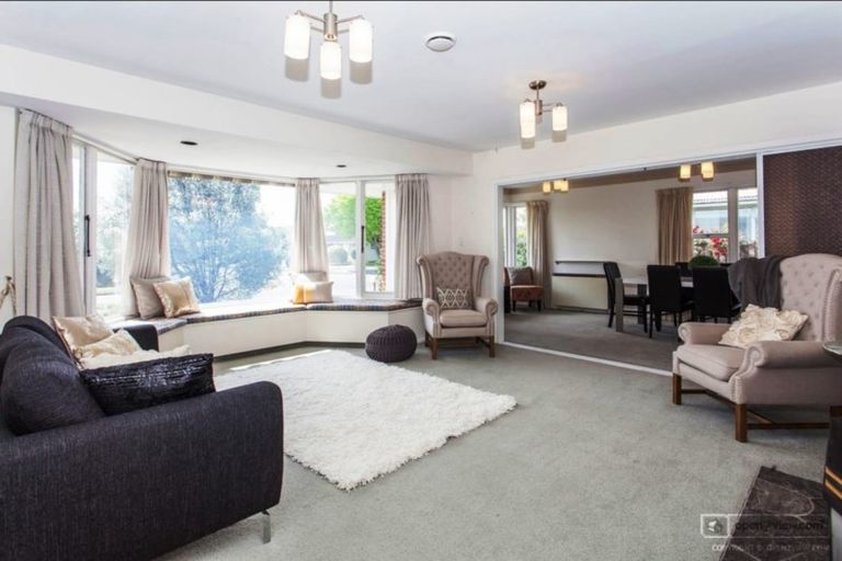 Photo of property in 42 Grahams Road, Ilam, Christchurch, 8041
