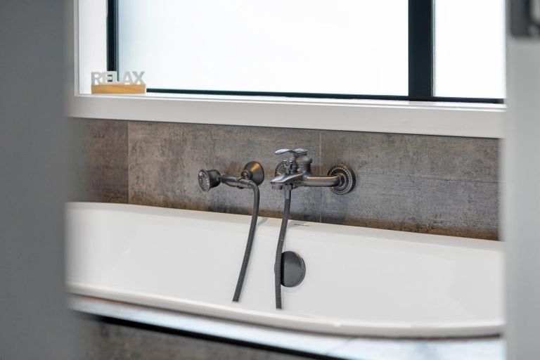 Photo of property in 71 Alan Livingston Drive, Cambridge, 3434