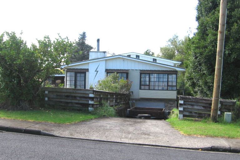 Photo of property in 7 Longburn Road, Henderson, Auckland, 0610
