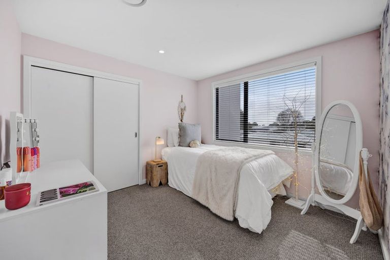 Photo of property in 12a Kauri Street, Merrilands, New Plymouth, 4312