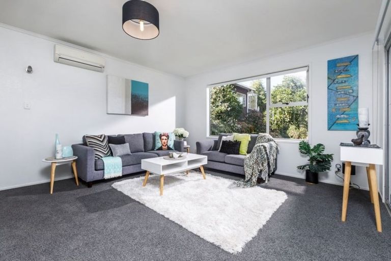 Photo of property in 4/1 Manuka Road, Bayview, Auckland, 0629