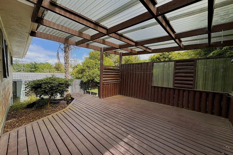 Photo of property in 3 Benita Place, Sunnyvale, Auckland, 0612