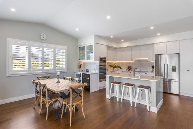 Photo of property in 7 Lamont Place, Waikanae, 5036