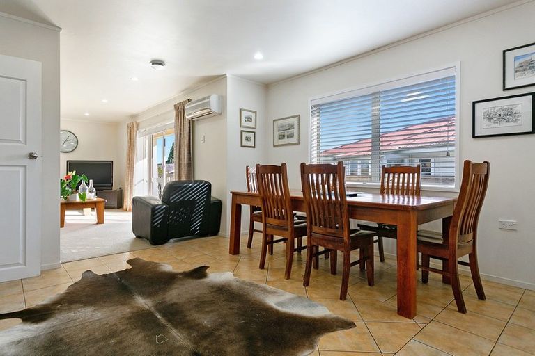 Photo of property in 82 Moore Street, Leamington, Cambridge, 3432