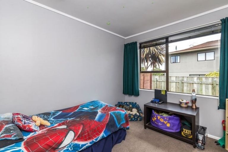 Photo of property in 24 Newberry Place, Richmond Heights, Taupo, 3330