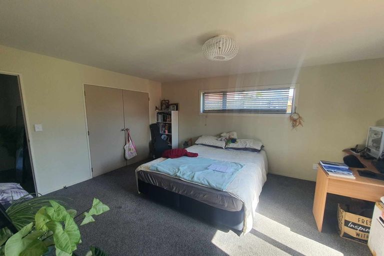 Photo of property in 18 Cathie Place, Karori, Wellington, 6012