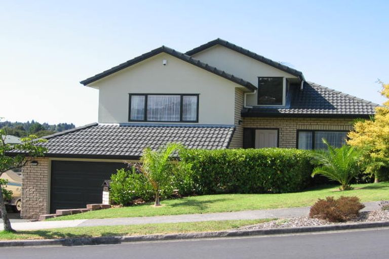 Photo of property in 2 Carnmore Place, Torbay, Auckland, 0630