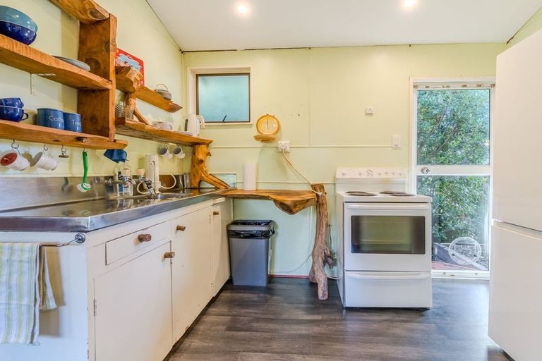 Photo of property in 86 Beach Road, Long Beach, Port Chalmers, 9081