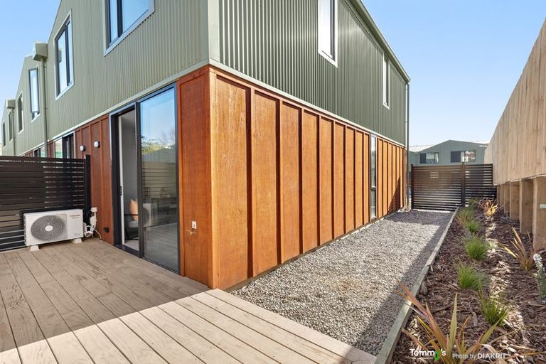 Photo of property in 10-12 Utauta Street, Waikanae, 5036