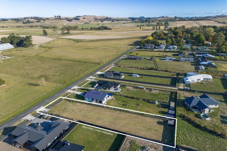 Photo of property in 6 White Road, Otane, 4202