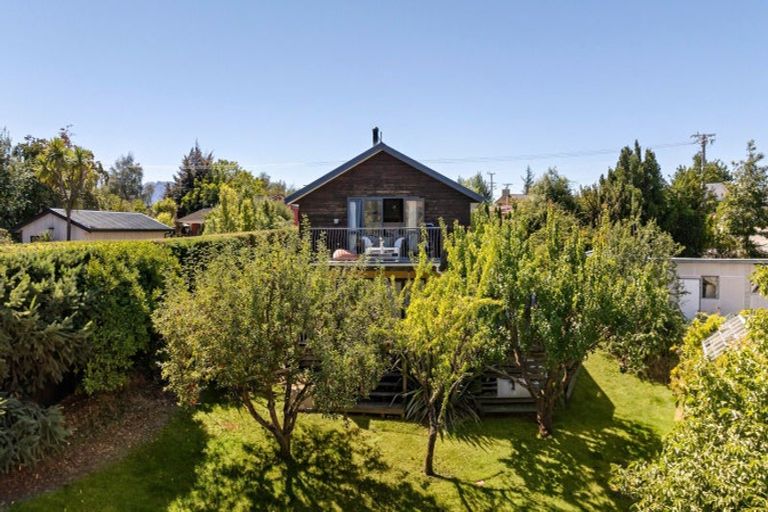 Photo of property in 6 Matai Road, Wanaka, 9305