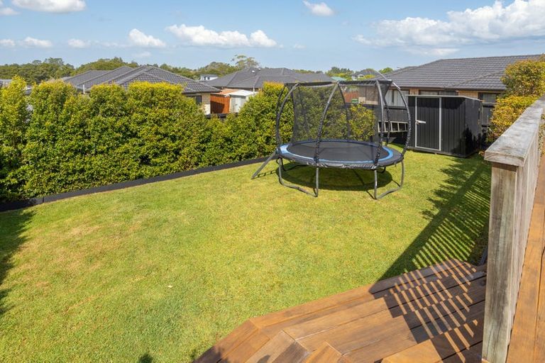 Photo of property in 60 Matua Road, Huapai, Kumeu, 0810