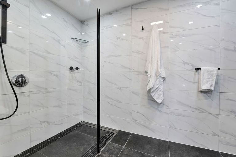 Photo of property in 3/220 Coronation Avenue, Welbourn, New Plymouth, 4310