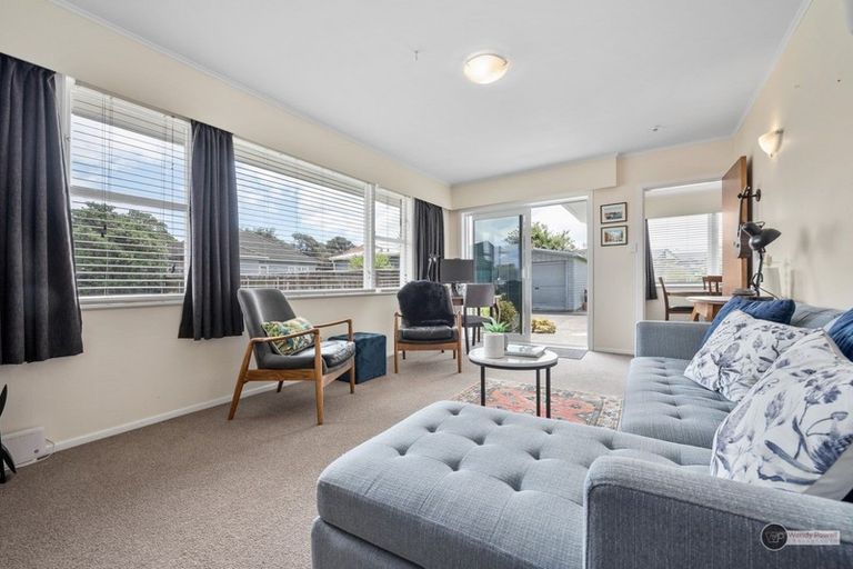 Photo of property in 25a Porutu Street, Fairfield, Lower Hutt, 5011