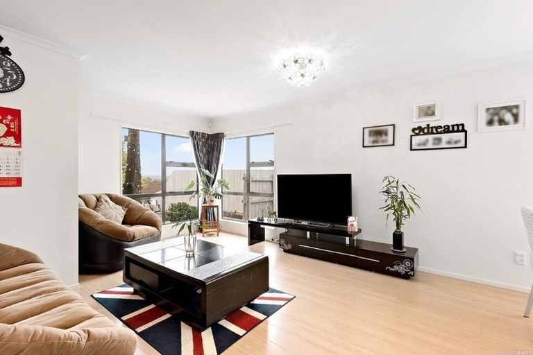 Photo of property in 22 Keri Vista Rise, Papakura, 2110