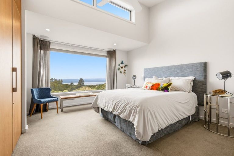 Photo of property in 127 Highland Drive, Acacia Bay, Taupo, 3385