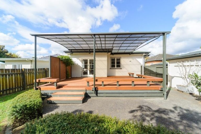 Photo of property in 100 Manawatu Street, Hokowhitu, Palmerston North, 4410