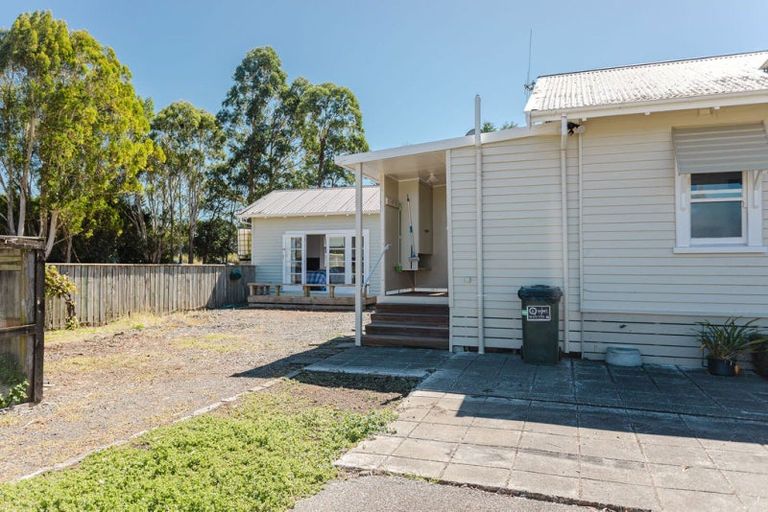 Photo of property in 2 Aerodrome Road, Dannevirke, 4972