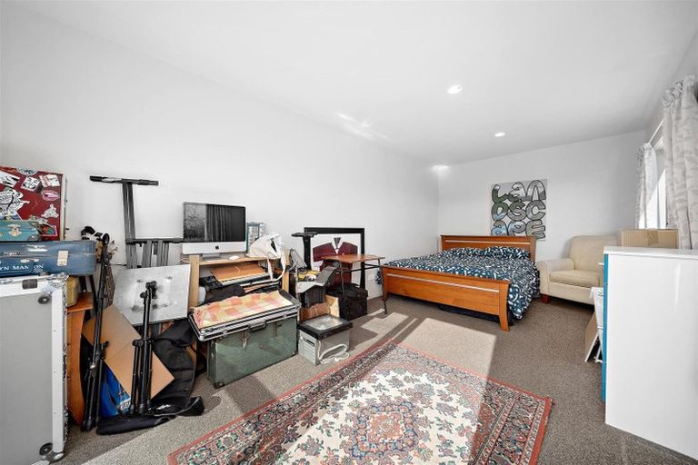 Photo of property in 24 Frye Crescent, Albert Town, Wanaka, 9305