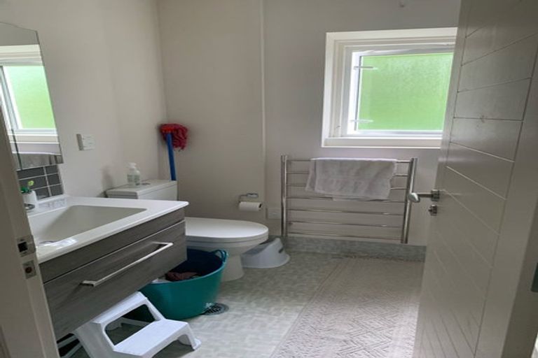 Photo of property in Fountain Court, 1/48c Oriental Parade, Oriental Bay, Wellington, 6011