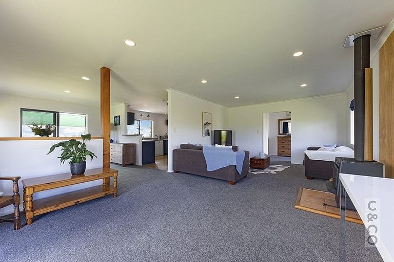 Photo of property in 118 Cottle Road, Taupaki, Henderson, 0782