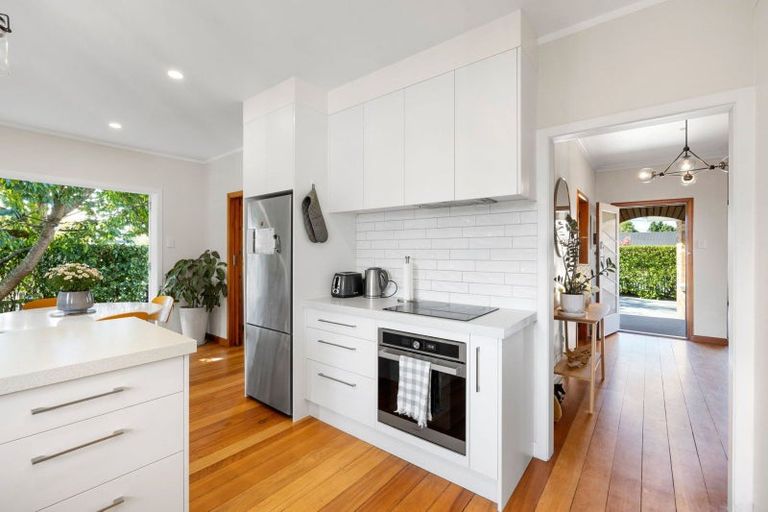 Photo of property in 79 Shakespeare Street, Leamington, Cambridge, 3432