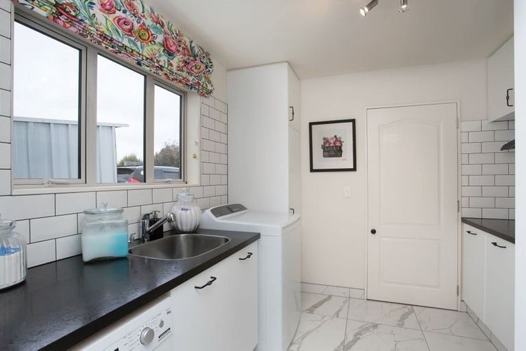 Photo of property in 8 Haddon Lane, Harewood, Christchurch, 8051