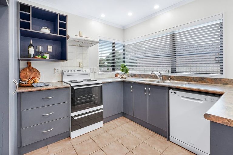 Photo of property in 4 Sandhurst Place, Nawton, Hamilton, 3200