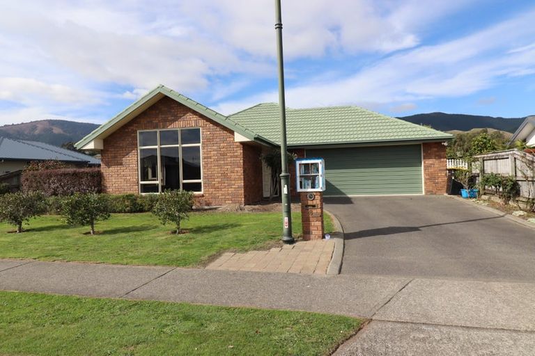 Photo of property in 8 Covent Drive, Stoke, Nelson, 7011