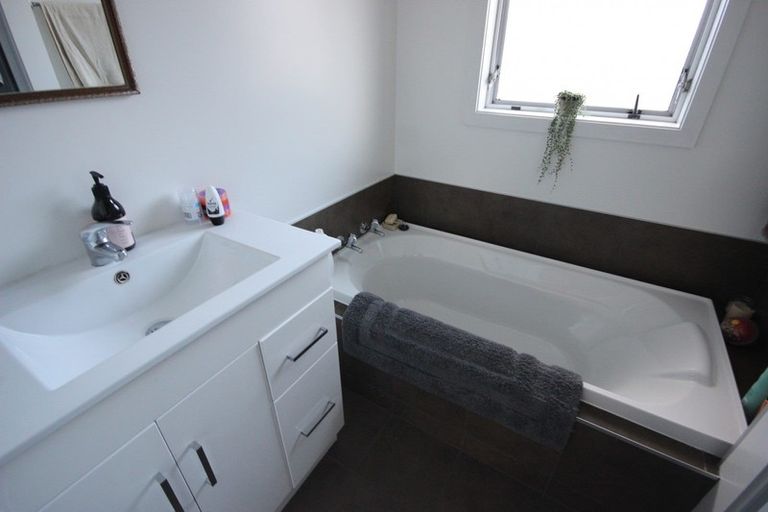 Photo of property in 10 Geraldine Crescent, Cloverlea, Palmerston North, 4412