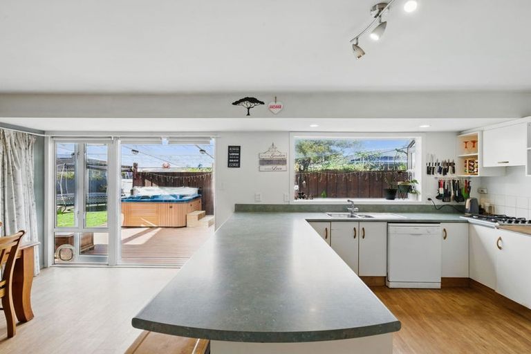 Photo of property in 54 Harris Crescent, Papanui, Christchurch, 8053