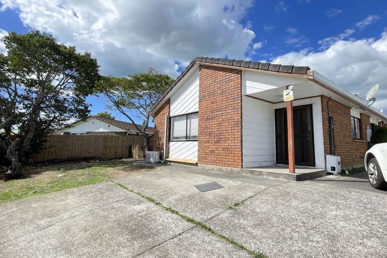 Photo of property in 58 Aviemore Drive, Highland Park, Auckland, 2010