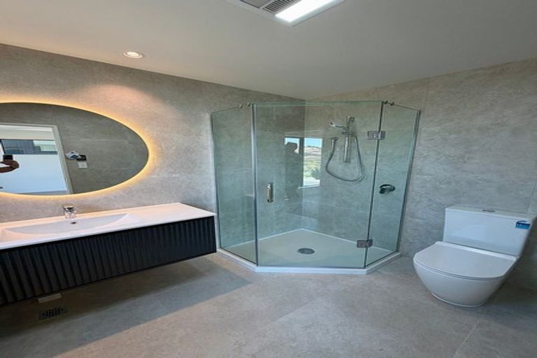 Photo of property in 9/299 Te Taruna Drive, Wainui, 0932