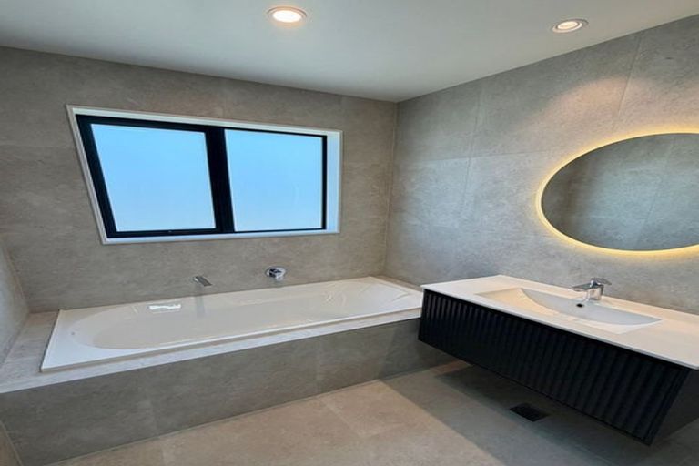 Photo of property in 9/299 Te Taruna Drive, Wainui, 0932