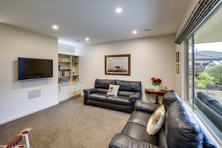 Photo of property in 19 Kapiti Drive, Poraiti, Napier, 4112