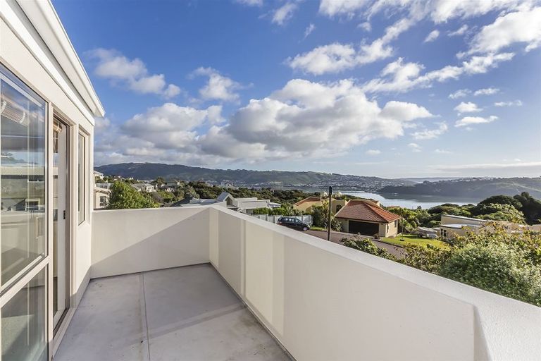 Photo of property in 2 Glengavel Grove, Papakowhai, Porirua, 5024