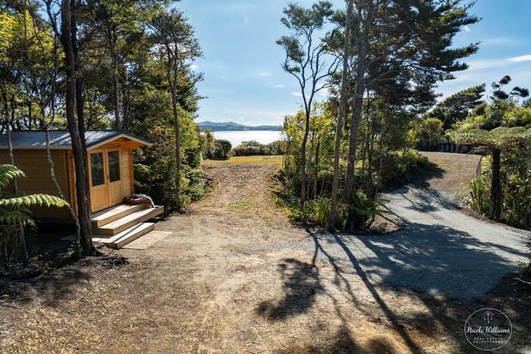 Photo of property in 15 Lancewood Lane, Pahi, Paparoa, 0571