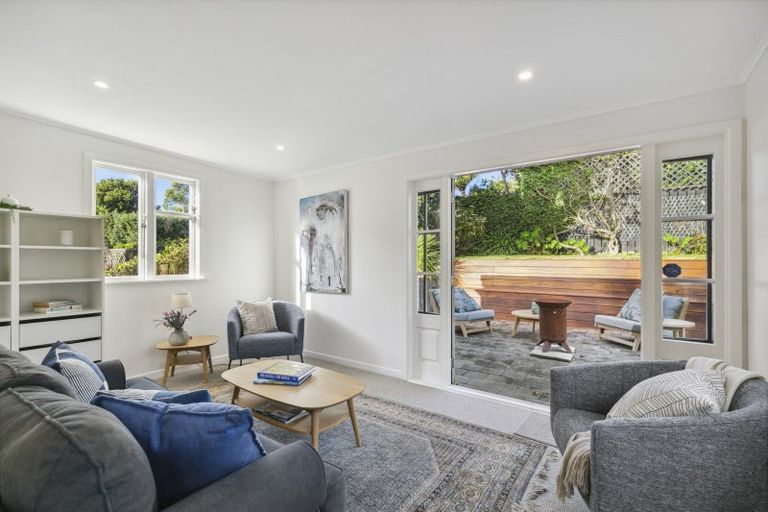 Photo of property in 39 Fairview Crescent, Kelburn, Wellington, 6012