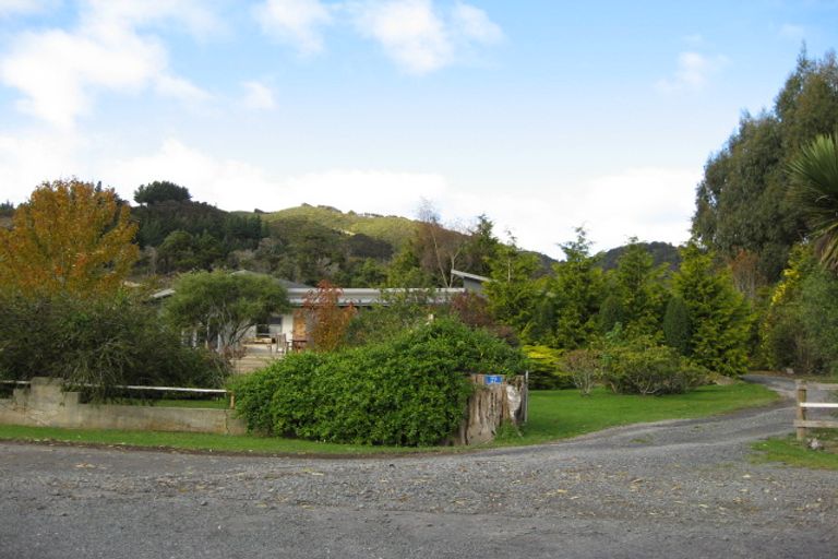 Photo of property in 27 Summer Hill Road, Kaitangata, 9282