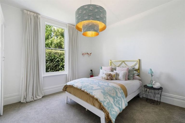 Photo of property in 34 Glandovey Road, Fendalton, Christchurch, 8052