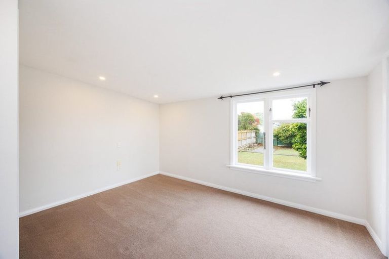 Photo of property in 24 Vernon Avenue, Takaro, Palmerston North, 4412