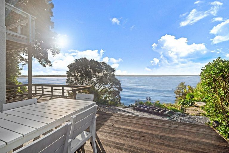 Photo of property in 15 Torkar Road, Clarks Beach, 2122