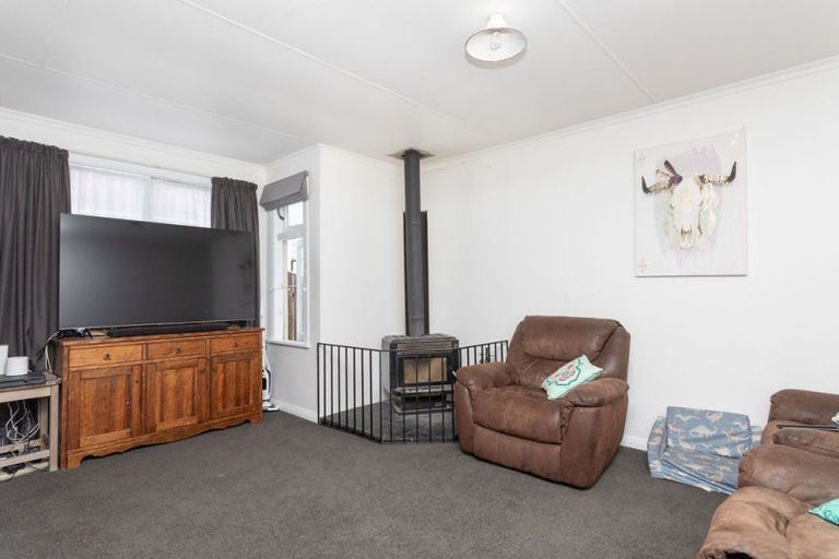 Photo of property in 33 Tennyson Street, Dannevirke, 4930