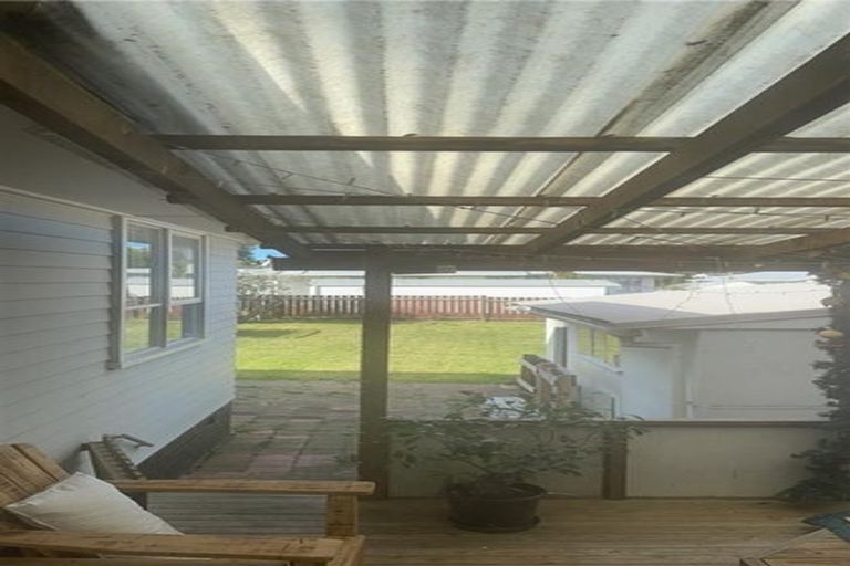 Photo of property in 24 Gossamer Drive, Pakuranga Heights, Auckland, 2010