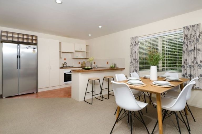 Photo of property in 143e Hobsonville Road, West Harbour, Auckland, 0618